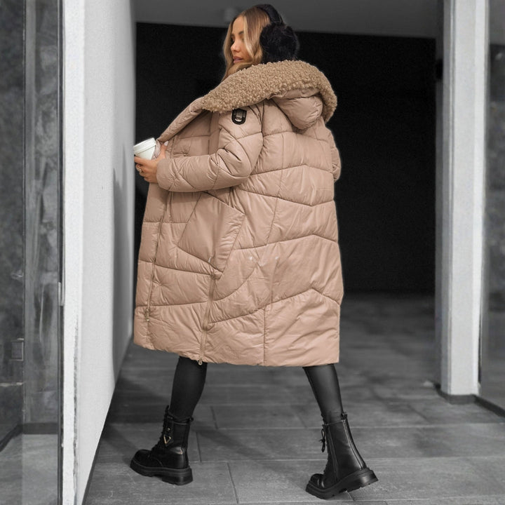 Eva | Piumino con cappuccio per un'eleganza invernale