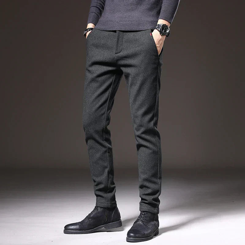 Pantaloni slim Remo